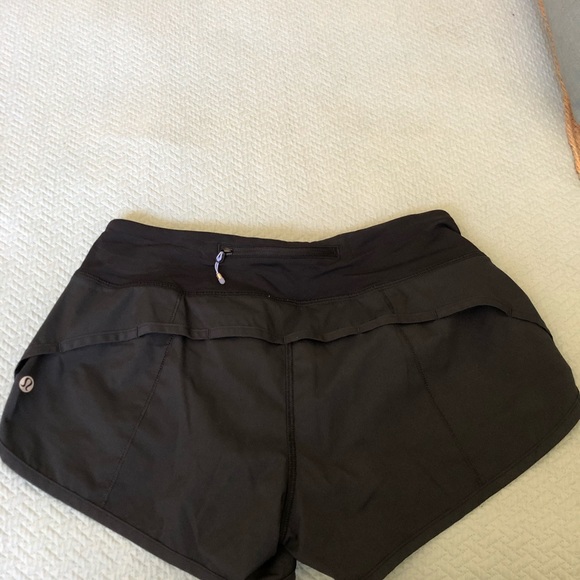 Lululemon speed short size 4 - Picture 4 of 4